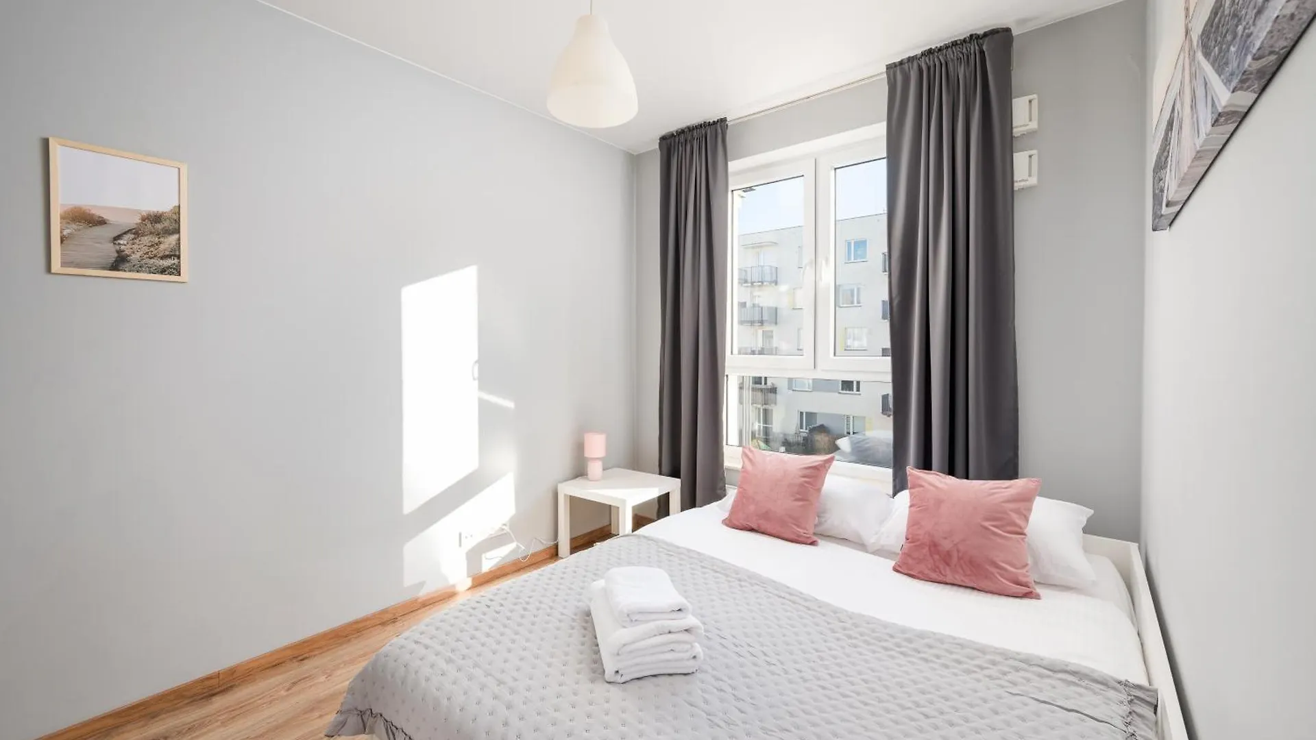 Warszawa-Wlochy Serene Apartment  Varsovia